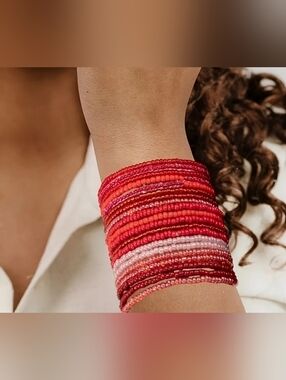 20 Pcs Pack Trendy Summer Glass Beaded Bracelets NIP.
